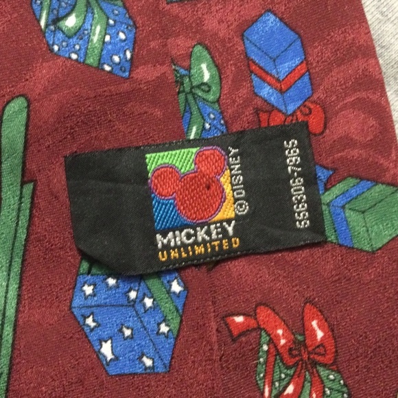 Lot of 4 Cartoon Christmas Ties Disney and Looney Tunes - Picture 12 of 13